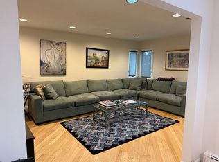 731 Golf Dr, Valley Stream, NY 11581
