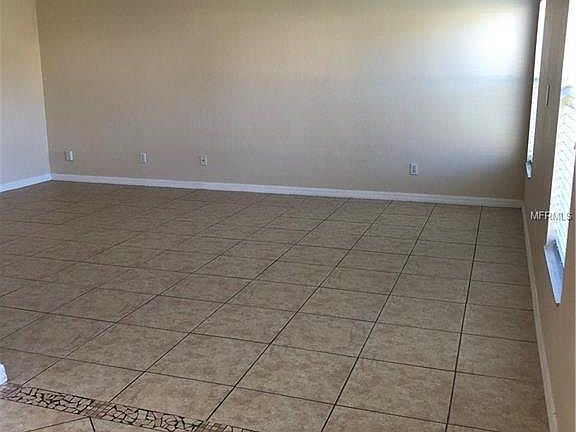 4th image of 3210 Amberley Park Cir