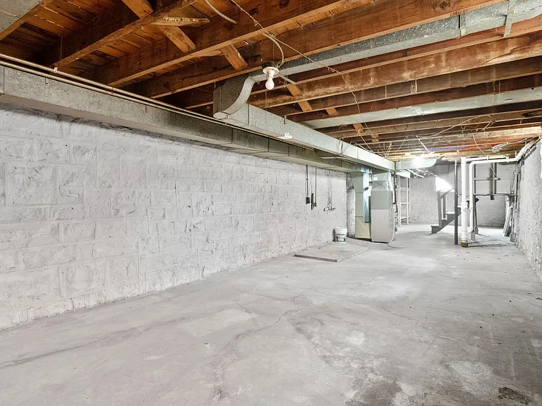 4934 Potomac — Photo 17
