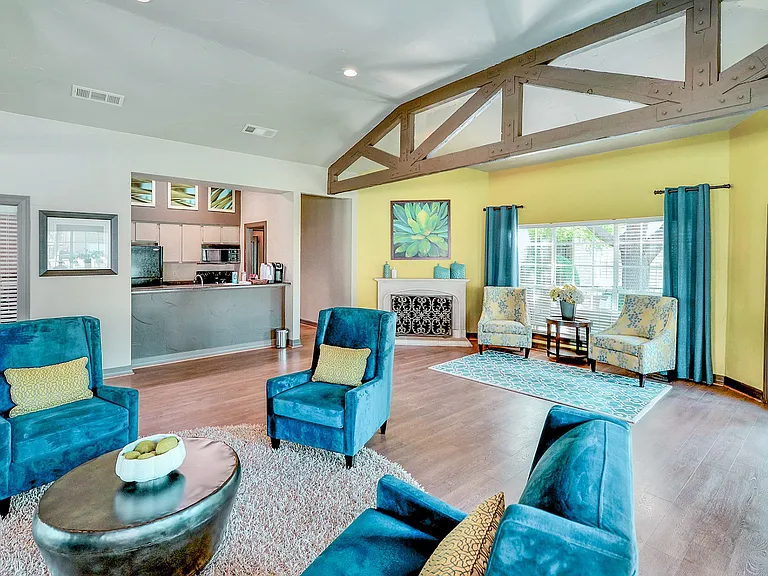 Creekside at Pear Ridge Apartments — Photo 3