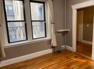 69 Park Dr APT 10, Boston, MA 02215