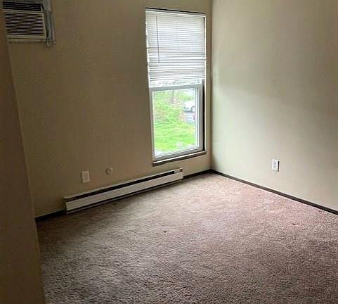 3rd image of 528 Tallmadge Rd APT 5