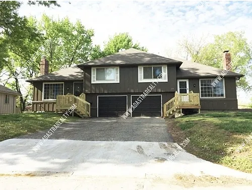 110 Brookside Dr Photo 1