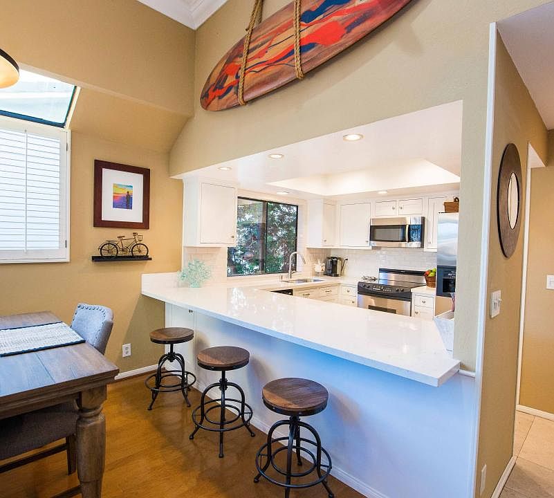 Breakfast Bar