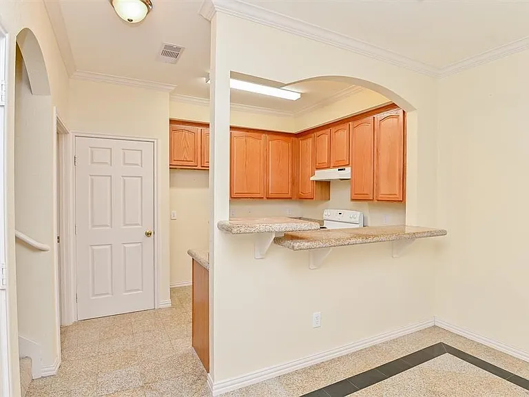 9400 Bellaire Blvd #511 — Photo 6
