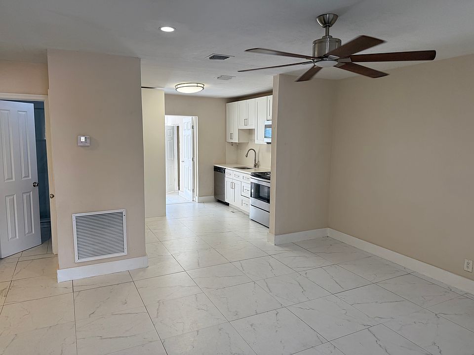 1st image of 830 NE 38th St #830