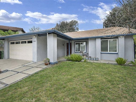 3rd image of 13481 Mission Tierra Way