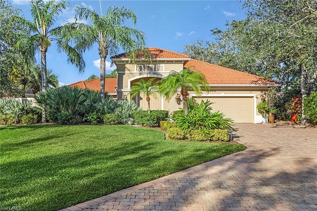 3 bed, 2.5 bath, 2208 sqft, $4,000 — Photo 1