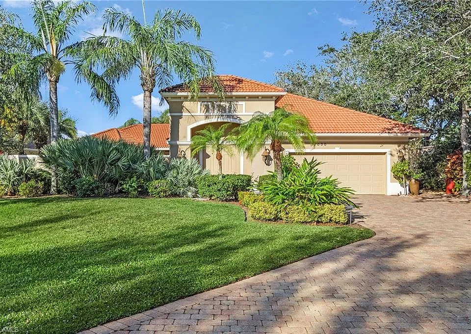 5030 Rustic Oaks Cir