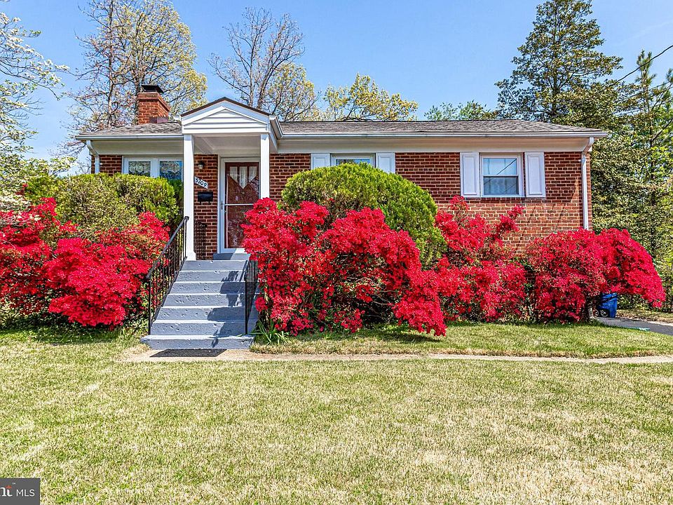 1st image of 3209 Brush Dr