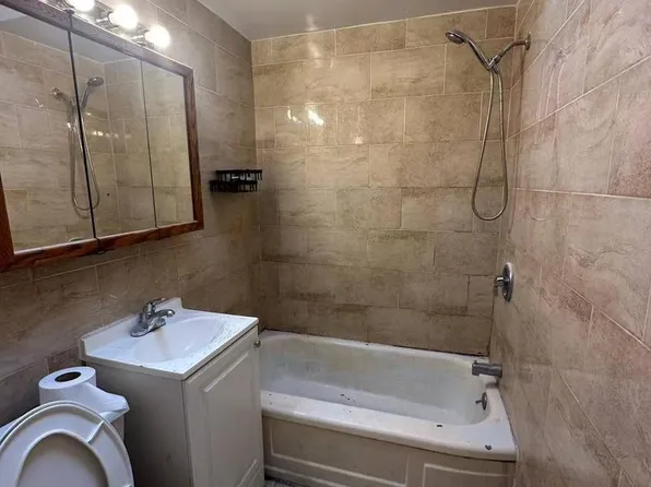 2019 Delmar Dr, Folcroft, PA 19032