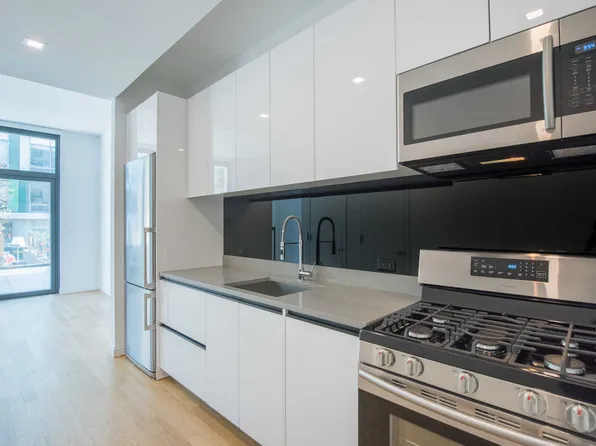 239 North 9th Street image 9 of 57