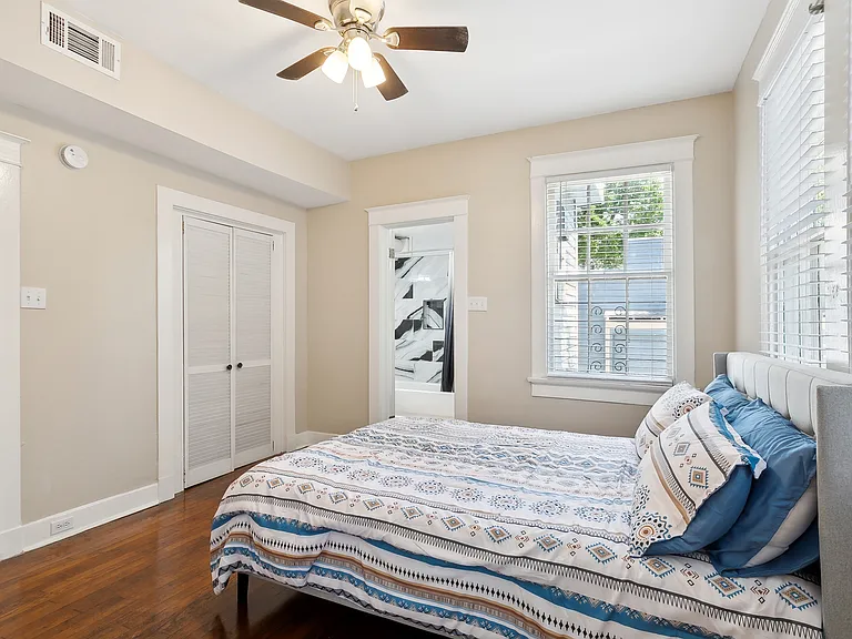 2209 Broadway St — Photo 16