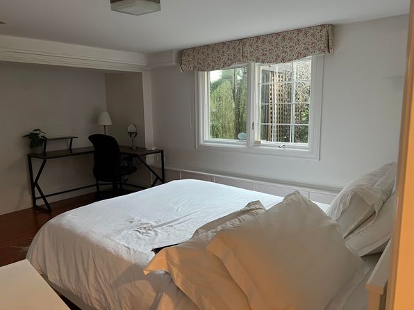 5 bedroom rental in Vancouver — photo 16