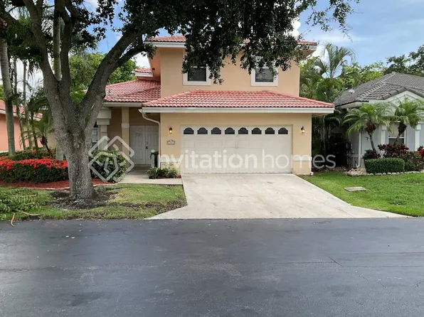 7712 Highlands Cir, Pompano Beach, FL 33063