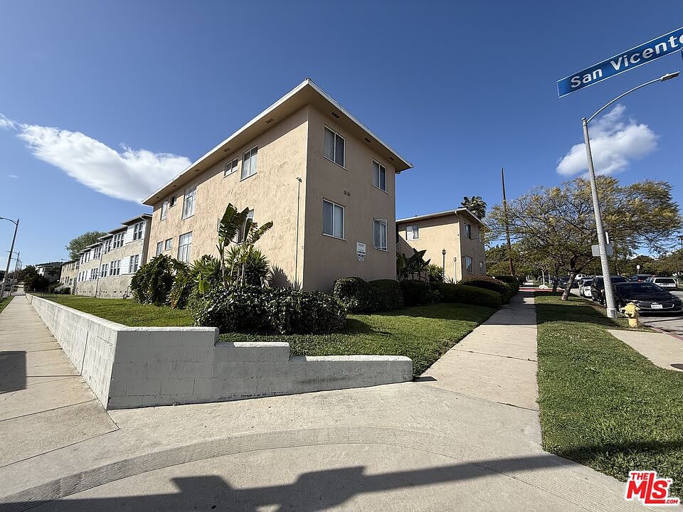 2nd image of 1371 S Tremaine Ave