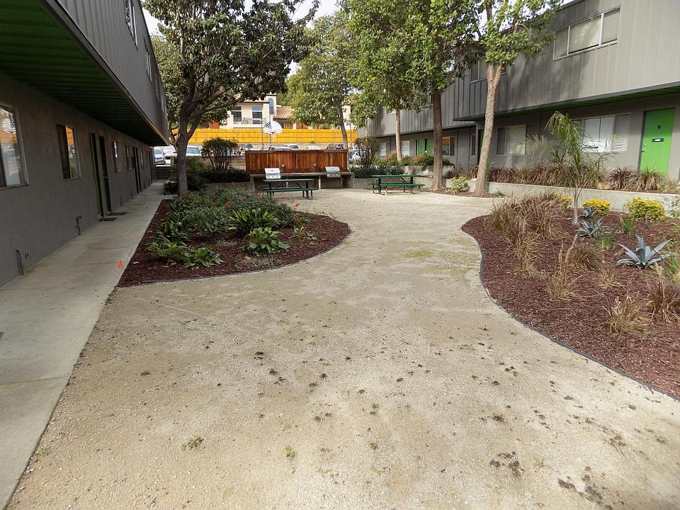 2nd image of 607 Grand Ave APT 2