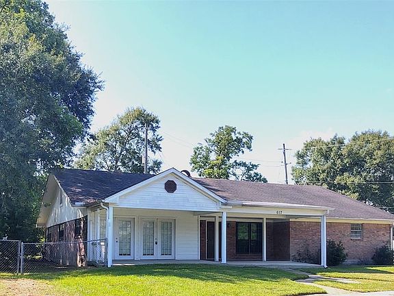 3rd image of 617 Baywood Dr