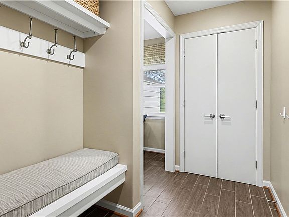 5th image of 91 Skyview Ln