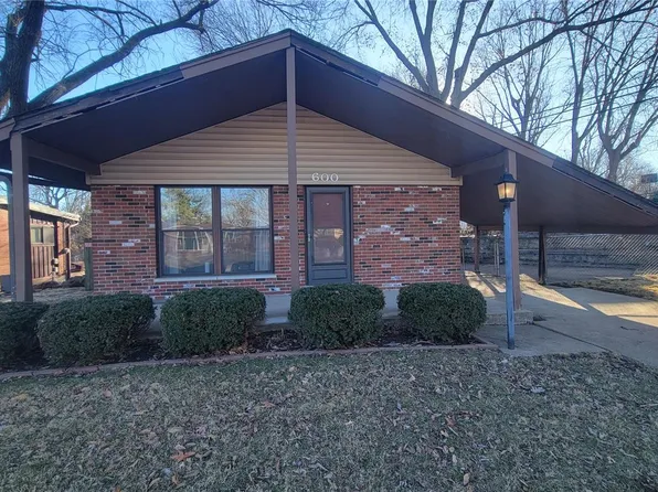600 Apex Dr, Saint Louis, MO 63126