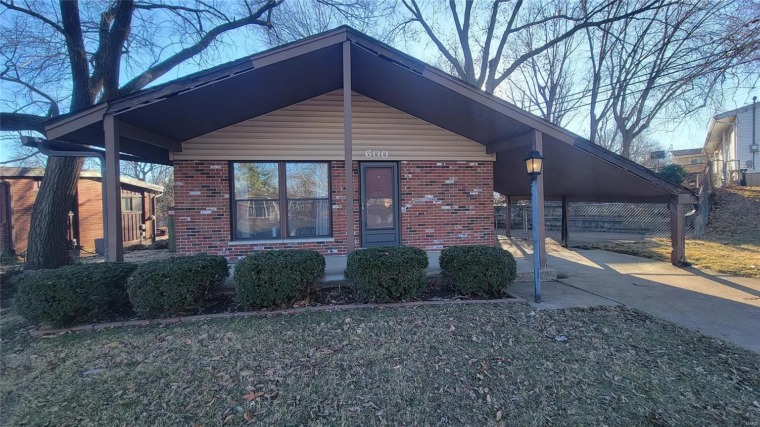 600 Apex Dr photo 1