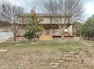 615 Lane Dr, Kerrville, TX 78028