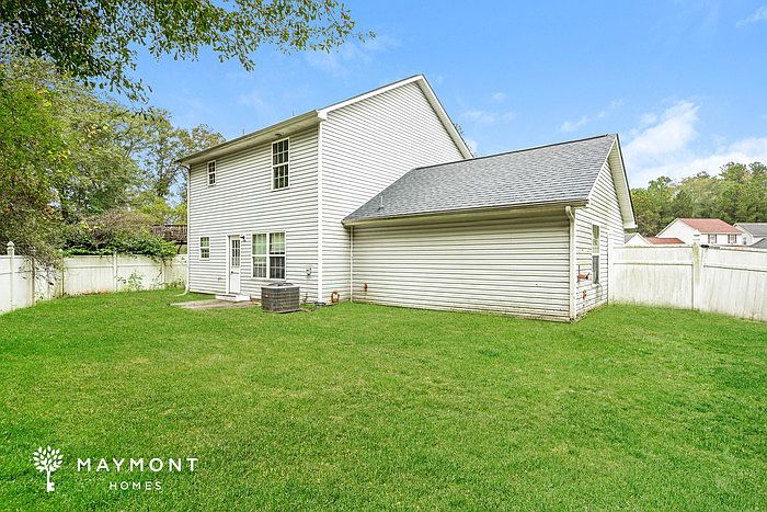 2nd image of 243 Jasmine Dr