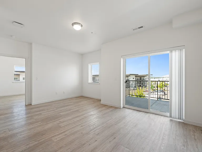 Columbia River Walk Apartments — Photo 89