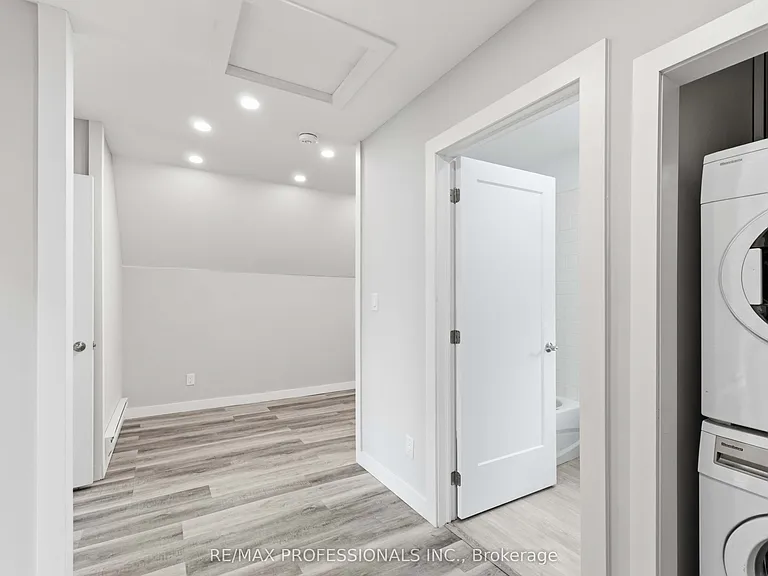 759 Barton St E #UPPER — Photo 12