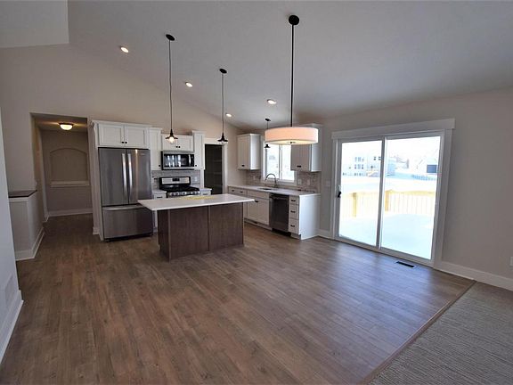 5th image of 6531 Maria Dr