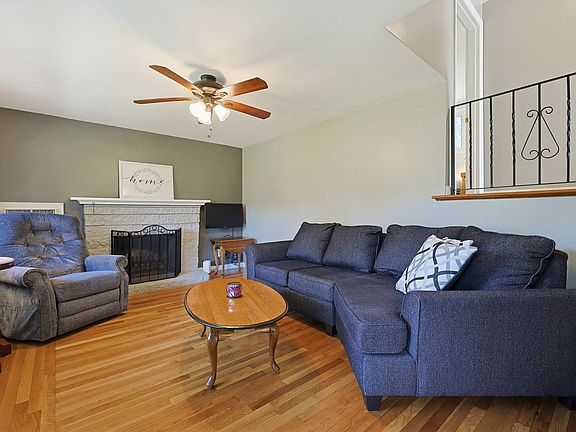 3rd image of 73 Hickory Rd