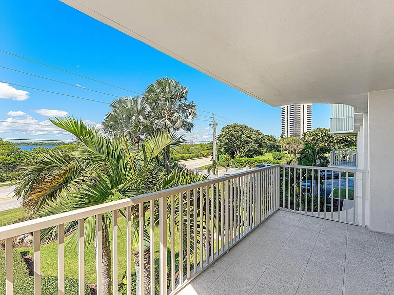 5480 N Ocean Dr #B1C — Photo 25