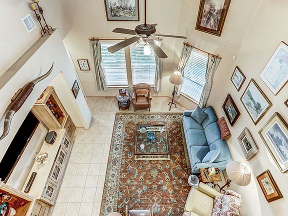 2nd image of 221 Newberry Trl