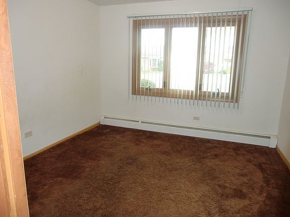 5th image of 10136 S Komensky Ave