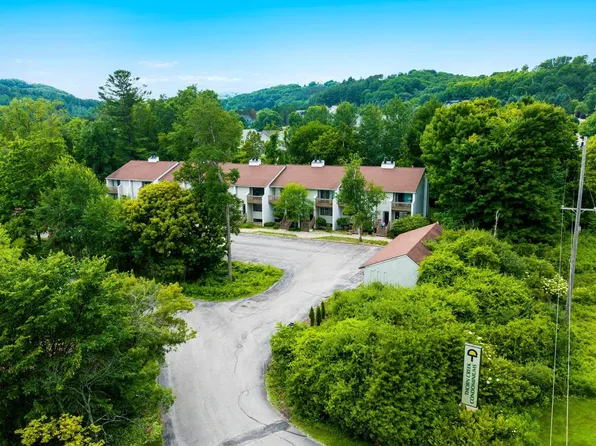 13638 S Thorn Creek Dr #5, Traverse City, MI 49684