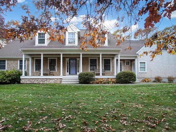 2 Olin Howland Way, Westport, MA 02790