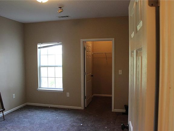 4th image of 2801 Shades Valley Ln