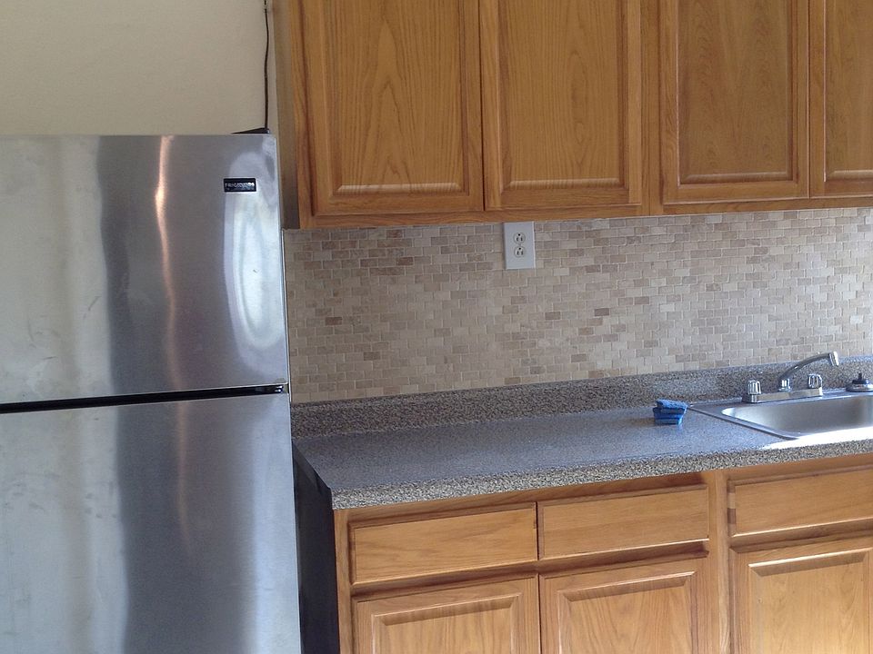2nd image of 57 Saint Pauls Pl APT 3H