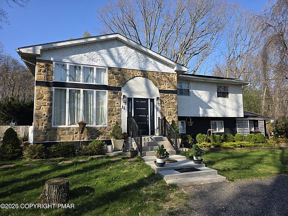 2nd image of 11 Cub Ln