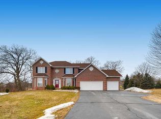 5545 Mallard Ln, Hoffman Estates, IL 60192