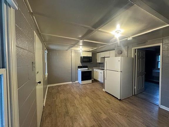 2nd image of 1117 Gurley St #11