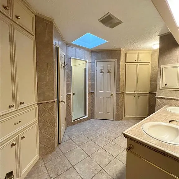 8706 Sandstone Dr — Photo 19