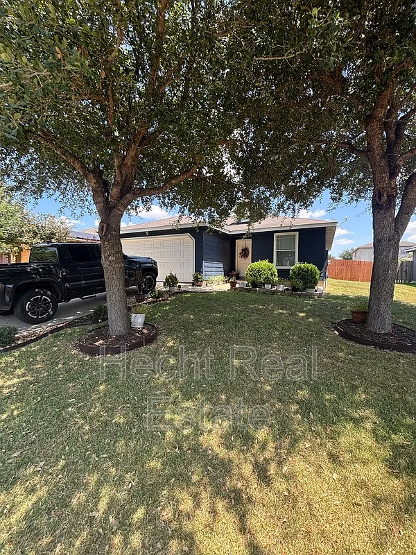 3 bed, 2.0 bath, 1264 sqft, $1,695 — Photo 1