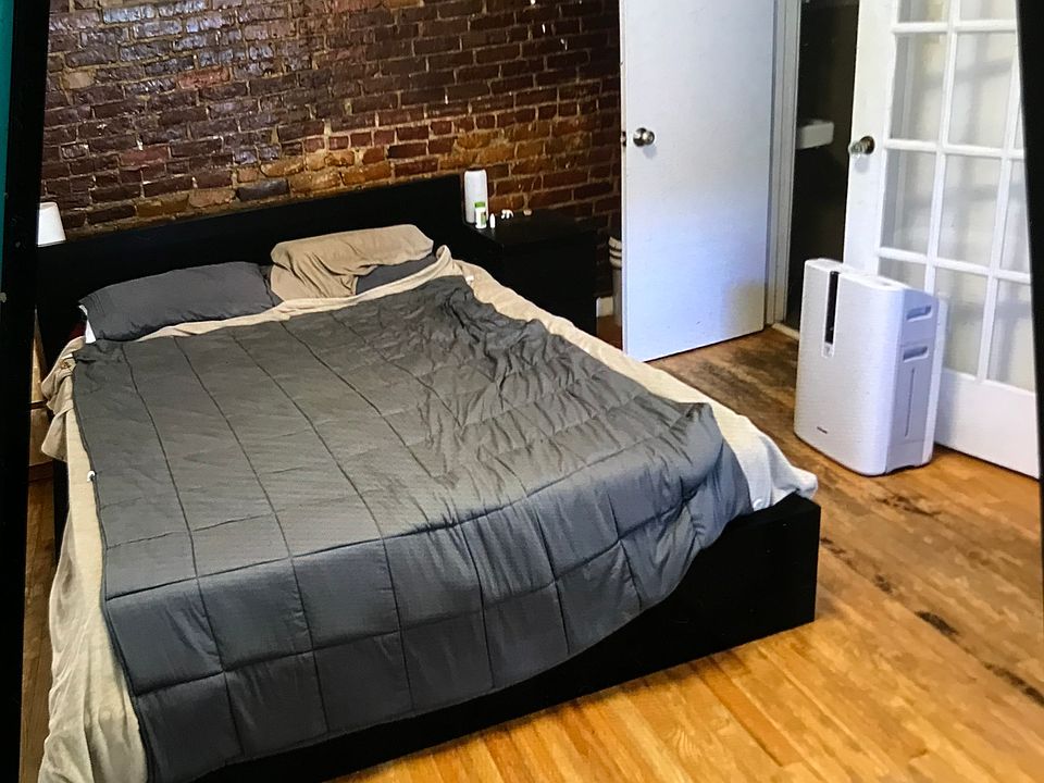 48 Plymouth #2 bedroom