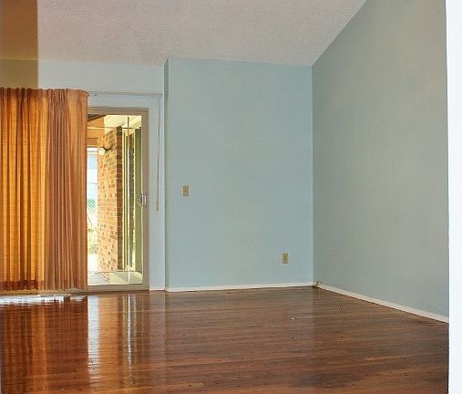 4th image of 2886 Flameglow Dr