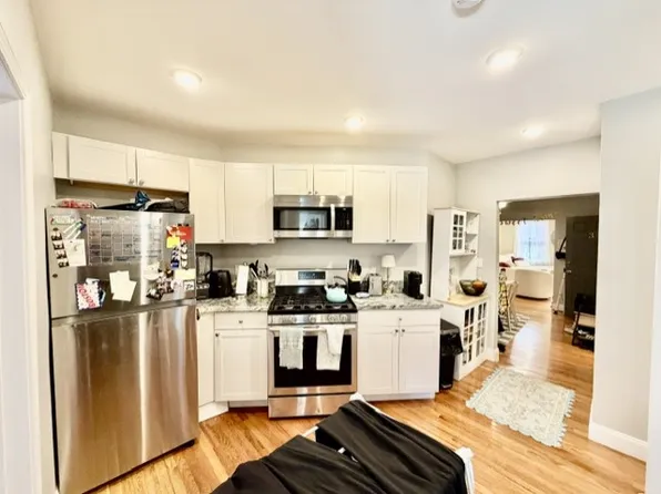 14 Cleveland Pl, Boston, MA