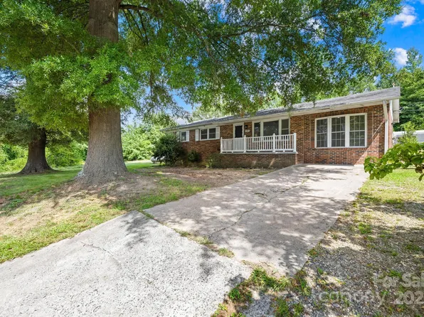 125 Bridges Cir, Kings Mountain, NC 28086