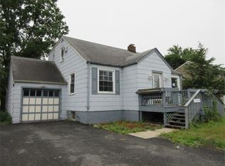 389 Metlars Ln, Piscataway, NJ 08854