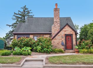 399 W Main St, Greenwood, IN 46142