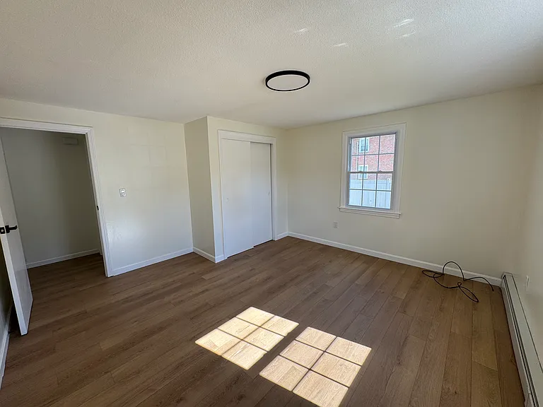 4 Daytona St — Photo 9